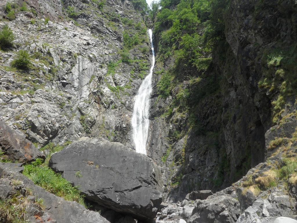 Valsassina Rent Apartment Introbio Bagian luar foto