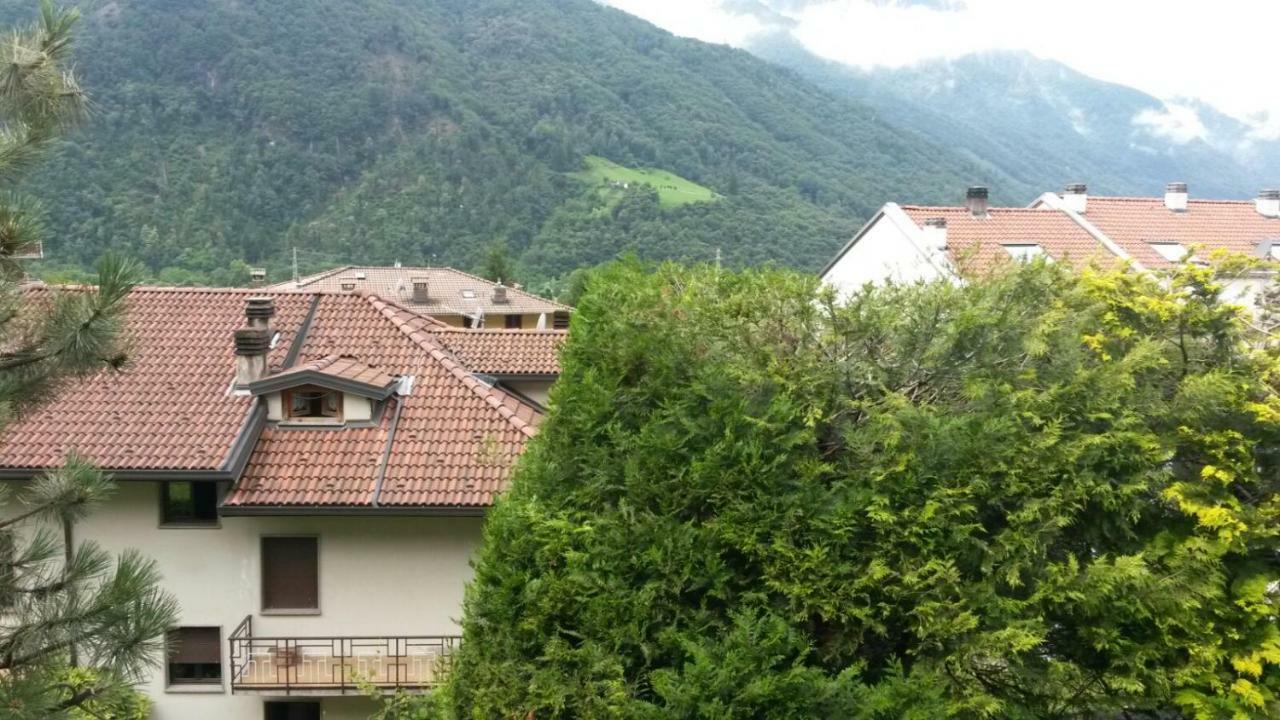 Valsassina Rent Apartment Introbio Bagian luar foto