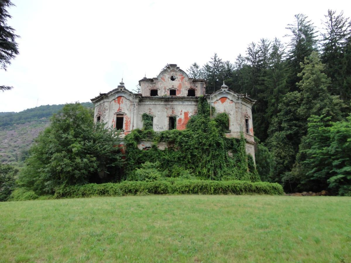 Valsassina Rent Apartment Introbio Bagian luar foto
