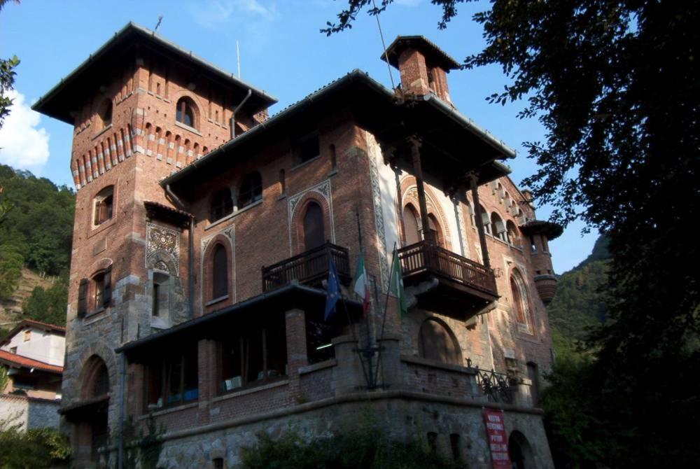 Valsassina Rent Apartment Introbio Bagian luar foto